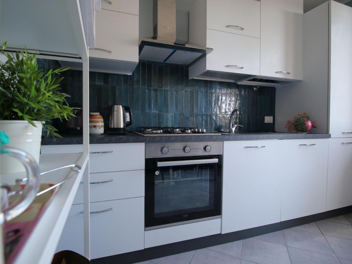 Il Mare In Piazza Apartment Albisola Superiore Ngoại thất bức ảnh