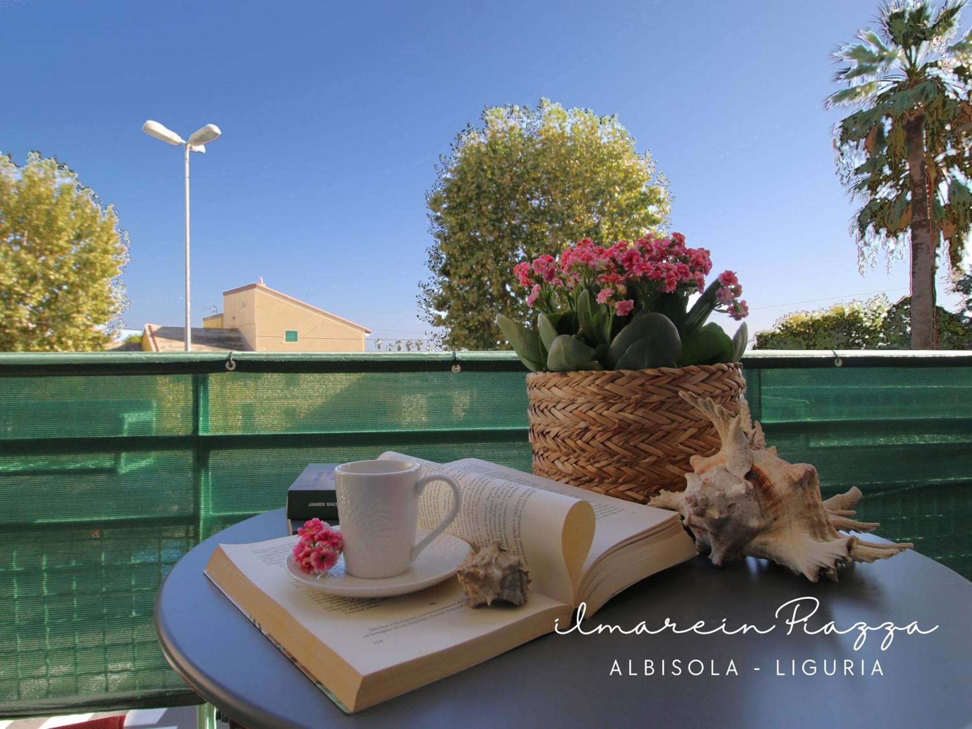 Il Mare In Piazza Apartment Albisola Superiore Ngoại thất bức ảnh
